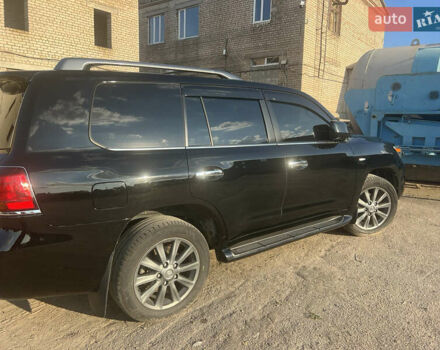 Черный Лексус ЛХ, объемом двигателя 5.7 л и пробегом 335 тыс. км за 29500 $, фото 9 на Automoto.ua