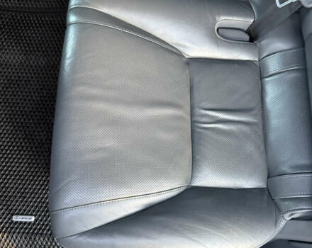 Черный Лексус ЛХ, объемом двигателя 5.66 л и пробегом 317 тыс. км за 23200 $, фото 8 на Automoto.ua