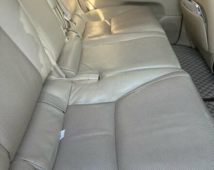 Черный Лексус ЛХ, объемом двигателя 5.7 л и пробегом 335 тыс. км за 29500 $, фото 3 на Automoto.ua