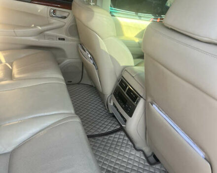 Черный Лексус ЛХ, объемом двигателя 5.7 л и пробегом 335 тыс. км за 29500 $, фото 5 на Automoto.ua