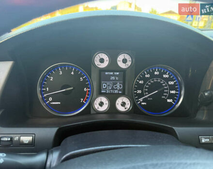 Черный Лексус ЛХ, объемом двигателя 5.66 л и пробегом 317 тыс. км за 23200 $, фото 5 на Automoto.ua