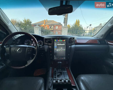 Черный Лексус ЛХ, объемом двигателя 5.66 л и пробегом 317 тыс. км за 23200 $, фото 21 на Automoto.ua