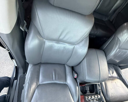 Черный Лексус ЛХ, объемом двигателя 5.66 л и пробегом 317 тыс. км за 23200 $, фото 22 на Automoto.ua