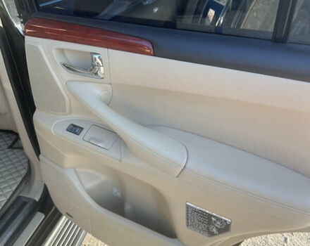 Черный Лексус ЛХ, объемом двигателя 5.7 л и пробегом 335 тыс. км за 29500 $, фото 10 на Automoto.ua