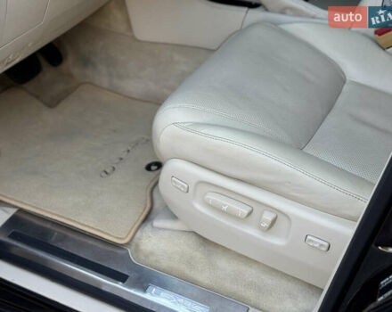 Черный Лексус ЛХ, объемом двигателя 5.7 л и пробегом 142 тыс. км за 71000 $, фото 26 на Automoto.ua