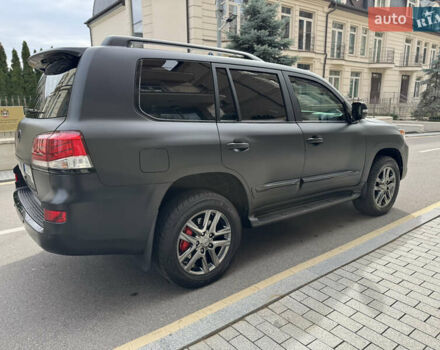 Черный Лексус ЛХ, объемом двигателя 5.7 л и пробегом 142 тыс. км за 71000 $, фото 16 на Automoto.ua