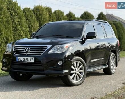 Черный Лексус ЛХ, объемом двигателя 5.66 л и пробегом 374 тыс. км за 26500 $, фото 1 на Automoto.ua