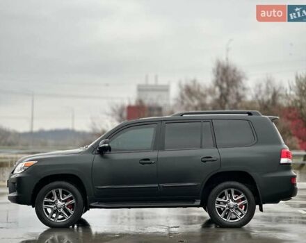 Чорний Лексус ЛХ, об'ємом двигуна 5.66 л та пробігом 144 тис. км за 75000 $, фото 1 на Automoto.ua