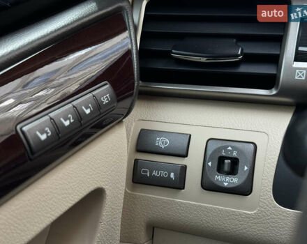 Черный Лексус ЛХ, объемом двигателя 5.7 л и пробегом 142 тыс. км за 71000 $, фото 42 на Automoto.ua