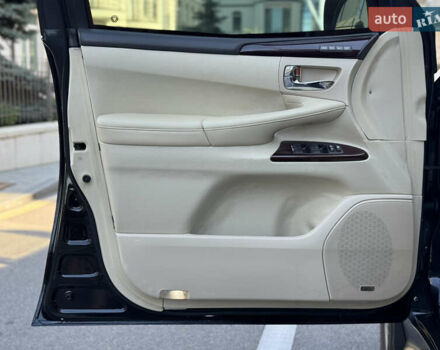 Черный Лексус ЛХ, объемом двигателя 5.7 л и пробегом 142 тыс. км за 71000 $, фото 65 на Automoto.ua