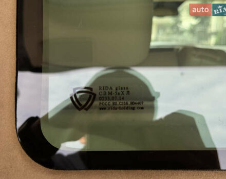 Черный Лексус ЛХ, объемом двигателя 5.7 л и пробегом 142 тыс. км за 71000 $, фото 39 на Automoto.ua