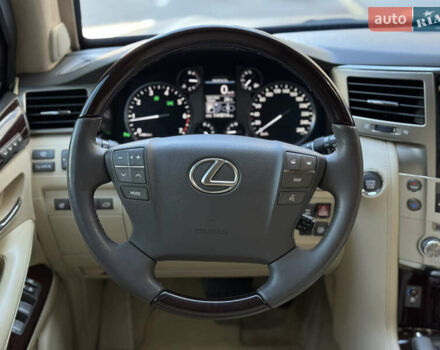 Чорний Лексус ЛХ, об'ємом двигуна 5.7 л та пробігом 142 тис. км за 78000 $, фото 17 на Automoto.ua