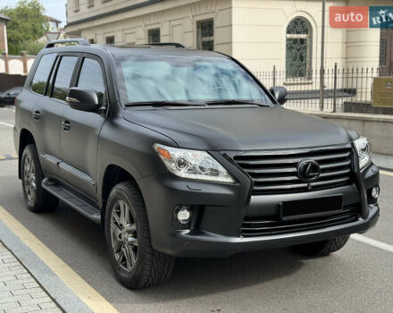 Черный Лексус ЛХ, объемом двигателя 5.7 л и пробегом 142 тыс. км за 71000 $, фото 3 на Automoto.ua