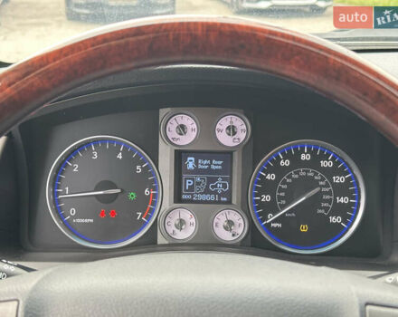 Черный Лексус ЛХ, объемом двигателя 5.69 л и пробегом 299 тыс. км за 26800 $, фото 28 на Automoto.ua