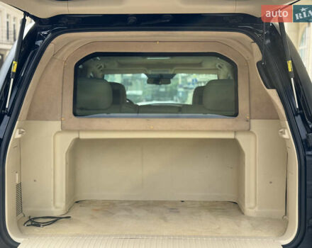 Черный Лексус ЛХ, объемом двигателя 5.7 л и пробегом 142 тыс. км за 71000 $, фото 53 на Automoto.ua