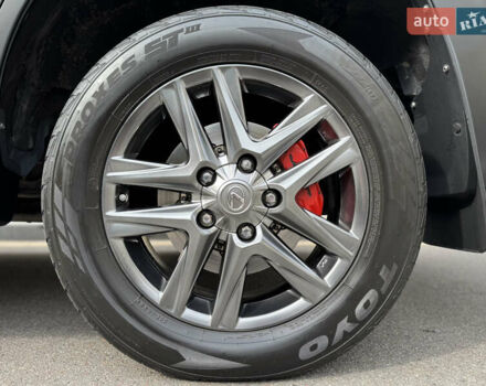 Черный Лексус ЛХ, объемом двигателя 5.7 л и пробегом 142 тыс. км за 71000 $, фото 78 на Automoto.ua