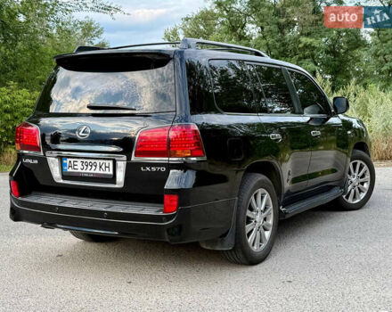 Черный Лексус ЛХ, объемом двигателя 5.7 л и пробегом 365 тыс. км за 29000 $, фото 13 на Automoto.ua