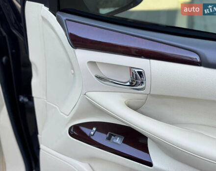 Черный Лексус ЛХ, объемом двигателя 5.7 л и пробегом 142 тыс. км за 71000 $, фото 71 на Automoto.ua