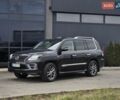 Черный Лексус ЛХ, объемом двигателя 5.66 л и пробегом 233 тыс. км за 27500 $, фото 1 на Automoto.ua