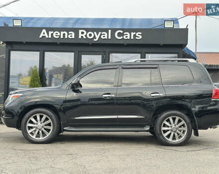 Черный Лексус ЛХ, объемом двигателя 5.69 л и пробегом 299 тыс. км за 26800 $, фото 4 на Automoto.ua