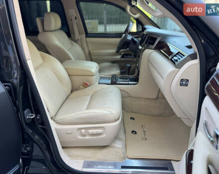 Черный Лексус ЛХ, объемом двигателя 5.7 л и пробегом 142 тыс. км за 71000 $, фото 23 на Automoto.ua