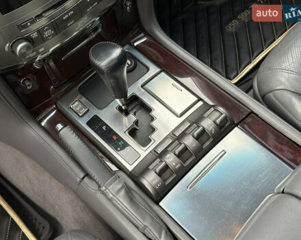 Черный Лексус ЛХ, объемом двигателя 5.69 л и пробегом 299 тыс. км за 26800 $, фото 33 на Automoto.ua