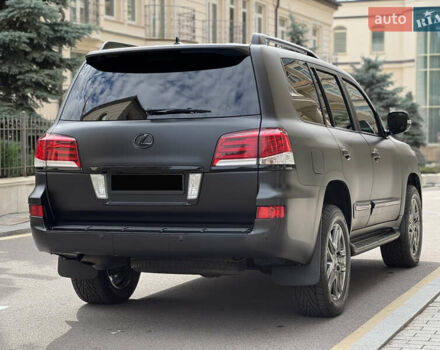 Черный Лексус ЛХ, объемом двигателя 5.7 л и пробегом 142 тыс. км за 71000 $, фото 13 на Automoto.ua