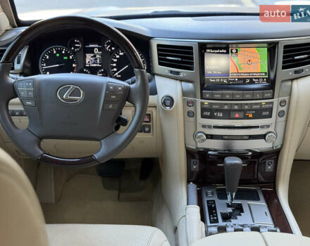 Черный Лексус ЛХ, объемом двигателя 5.7 л и пробегом 142 тыс. км за 71000 $, фото 19 на Automoto.ua