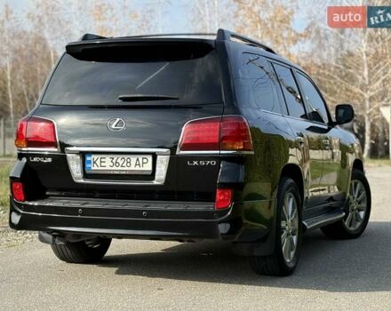 Черный Лексус ЛХ, объемом двигателя 5.66 л и пробегом 374 тыс. км за 26500 $, фото 6 на Automoto.ua