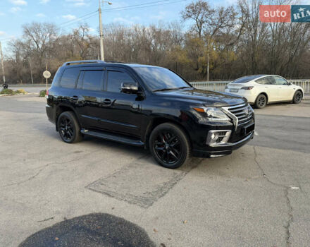 Черный Лексус ЛХ, объемом двигателя 5.66 л и пробегом 160 тыс. км за 38000 $, фото 8 на Automoto.ua