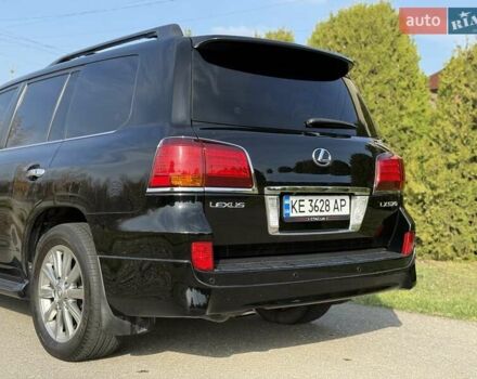 Черный Лексус ЛХ, объемом двигателя 5.66 л и пробегом 374 тыс. км за 26500 $, фото 9 на Automoto.ua