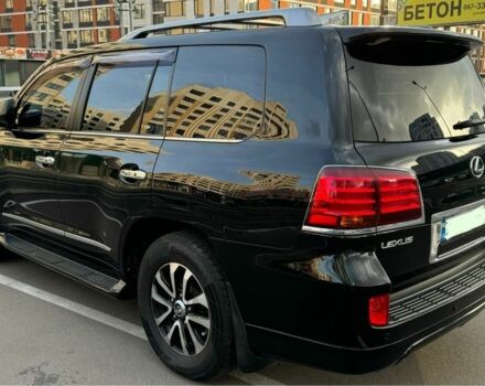 Черный Лексус ЛХ, объемом двигателя 5.7 л и пробегом 170 тыс. км за 31000 $, фото 1 на Automoto.ua