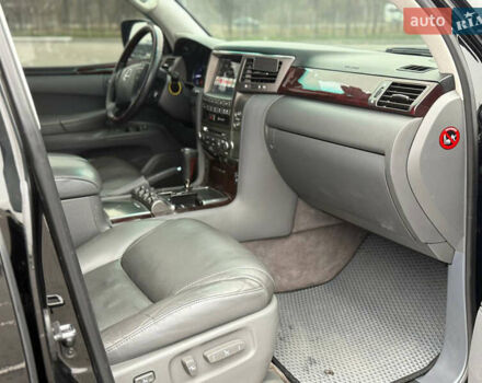 Чорний Лексус ЛХ, об'ємом двигуна 5.7 л та пробігом 270 тис. км за 33000 $, фото 8 на Automoto.ua