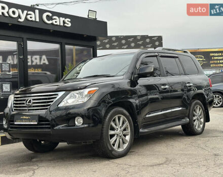Черный Лексус ЛХ, объемом двигателя 5.69 л и пробегом 299 тыс. км за 26800 $, фото 5 на Automoto.ua