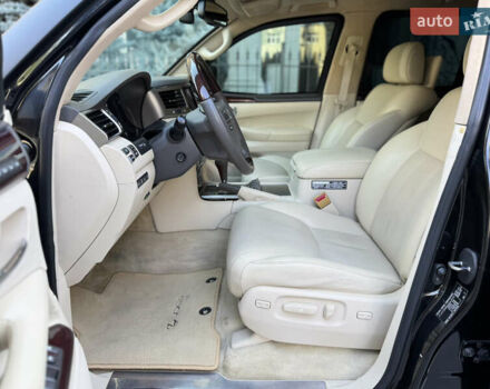 Черный Лексус ЛХ, объемом двигателя 5.7 л и пробегом 142 тыс. км за 71000 $, фото 24 на Automoto.ua