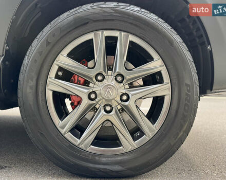 Черный Лексус ЛХ, объемом двигателя 5.7 л и пробегом 142 тыс. км за 71000 $, фото 77 на Automoto.ua