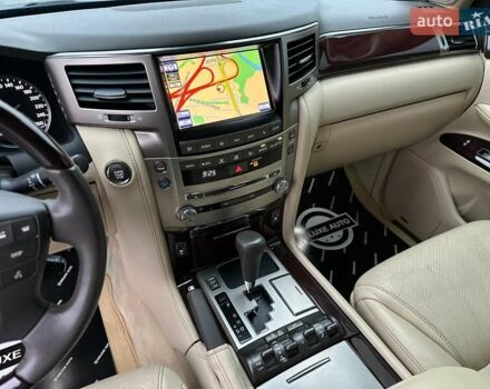 Чорний Лексус ЛХ, об'ємом двигуна 5.66 л та пробігом 144 тис. км за 75000 $, фото 77 на Automoto.ua