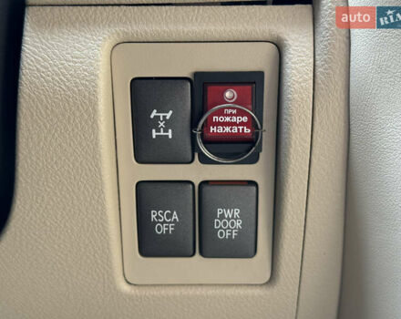 Черный Лексус ЛХ, объемом двигателя 5.7 л и пробегом 142 тыс. км за 71000 $, фото 49 на Automoto.ua