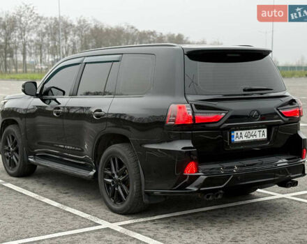 Чорний Лексус ЛХ, об'ємом двигуна 5.7 л та пробігом 270 тис. км за 33000 $, фото 3 на Automoto.ua