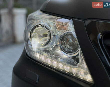 Черный Лексус ЛХ, объемом двигателя 5.7 л и пробегом 142 тыс. км за 71000 $, фото 59 на Automoto.ua