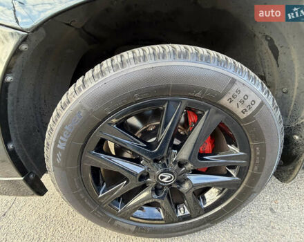 Черный Лексус ЛХ, объемом двигателя 5.66 л и пробегом 160 тыс. км за 38000 $, фото 15 на Automoto.ua