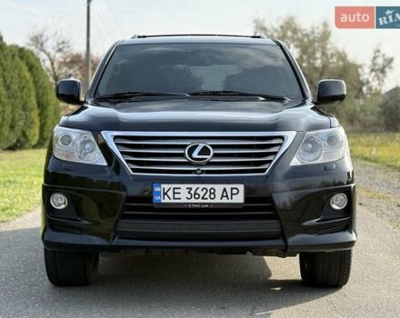 Черный Лексус ЛХ, объемом двигателя 5.66 л и пробегом 374 тыс. км за 26500 $, фото 11 на Automoto.ua