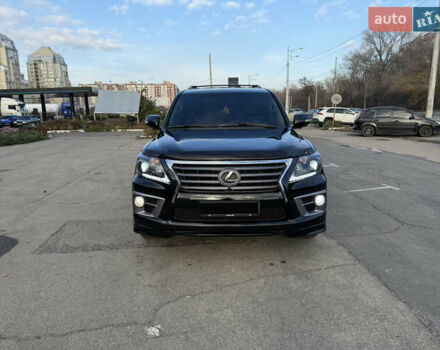 Черный Лексус ЛХ, объемом двигателя 5.66 л и пробегом 160 тыс. км за 38000 $, фото 1 на Automoto.ua