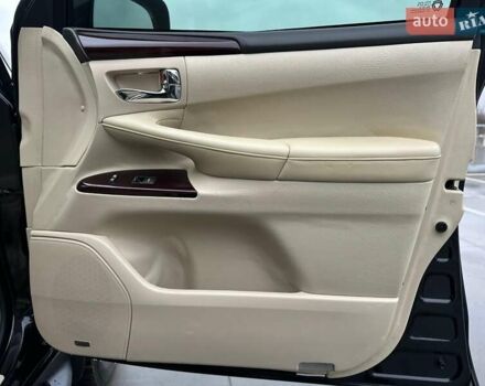 Чорний Лексус ЛХ, об'ємом двигуна 5.66 л та пробігом 144 тис. км за 75000 $, фото 62 на Automoto.ua