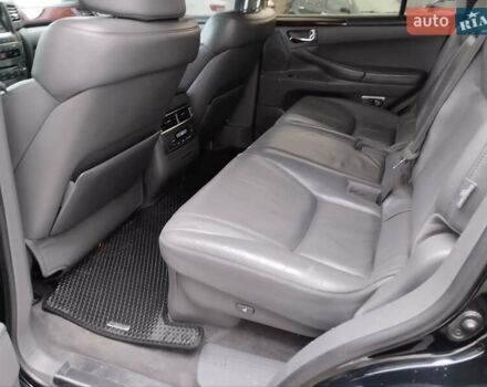 Чорний Лексус ЛХ, об'ємом двигуна 5.7 л та пробігом 277 тис. км за 31700 $, фото 12 на Automoto.ua