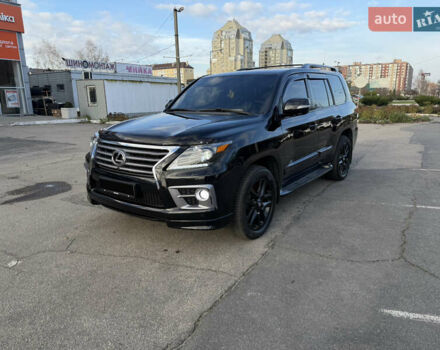 Черный Лексус ЛХ, объемом двигателя 5.66 л и пробегом 160 тыс. км за 38000 $, фото 3 на Automoto.ua