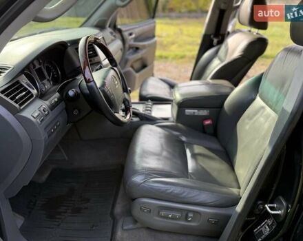 Черный Лексус ЛХ, объемом двигателя 5.66 л и пробегом 374 тыс. км за 26500 $, фото 16 на Automoto.ua