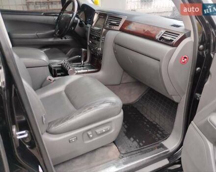 Чорний Лексус ЛХ, об'ємом двигуна 5.7 л та пробігом 277 тис. км за 31700 $, фото 4 на Automoto.ua