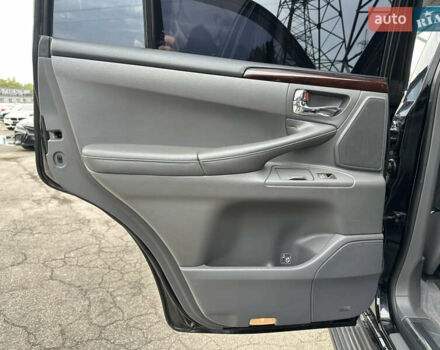 Черный Лексус ЛХ, объемом двигателя 5.69 л и пробегом 299 тыс. км за 26800 $, фото 16 на Automoto.ua