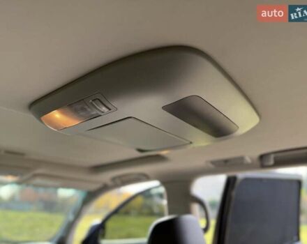 Черный Лексус ЛХ, объемом двигателя 5.66 л и пробегом 374 тыс. км за 26500 $, фото 26 на Automoto.ua